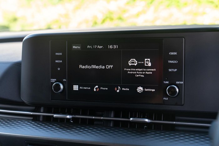 2023 Kia Carnival S