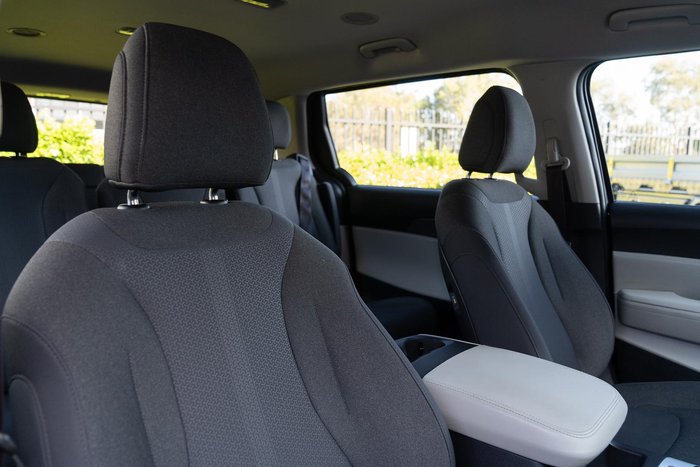 2023 Kia Carnival S