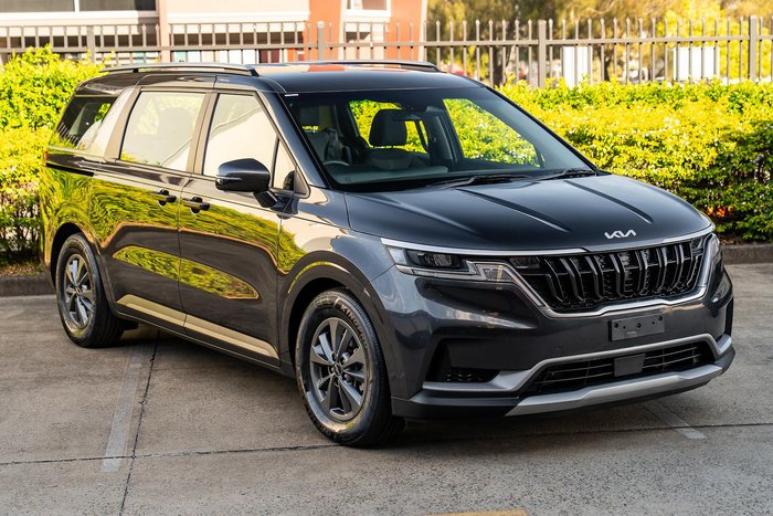 2023 Kia Carnival S