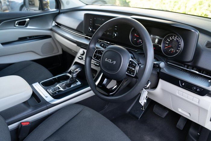 2023 Kia Carnival S