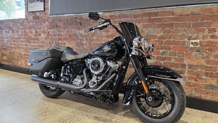 Harley-Davidson Heritage Classic 117 (FLHC) Softail