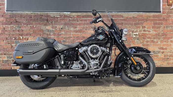 Harley-Davidson Heritage Classic 117 (FLHC) Softail