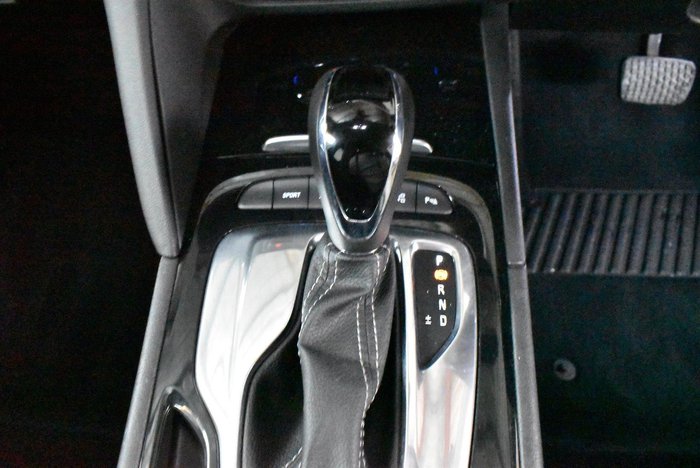 2018 Holden Commodore RS