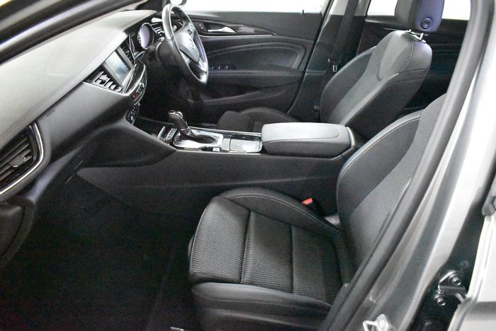 2018 Holden Commodore RS