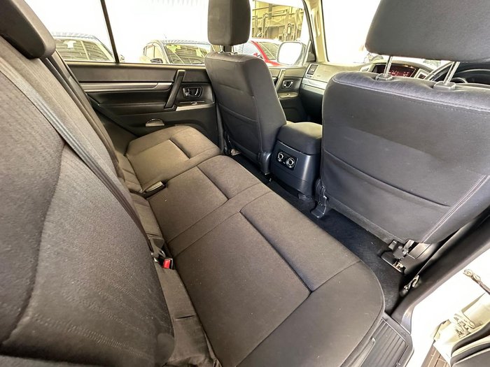 2019 Mitsubishi Pajero GLX