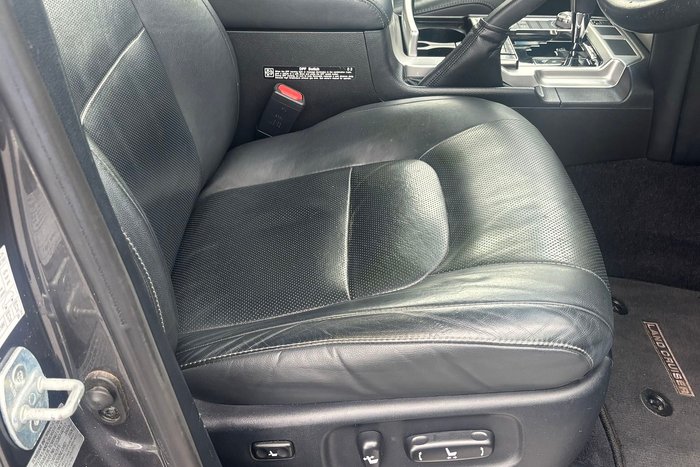 2017 Toyota Landcruiser VX