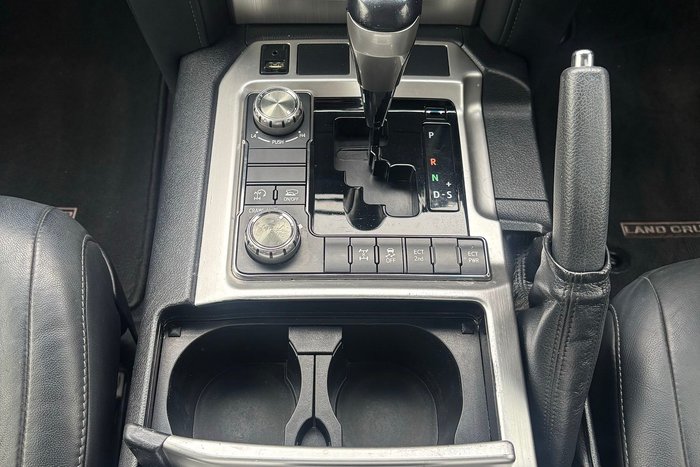 2017 Toyota Landcruiser VX