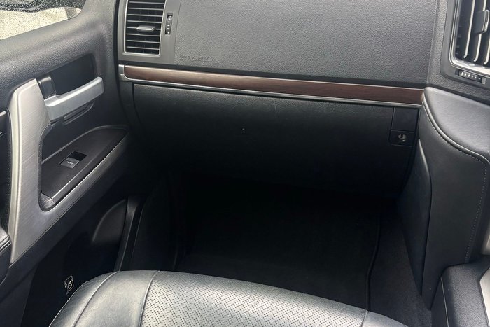 2017 Toyota Landcruiser VX