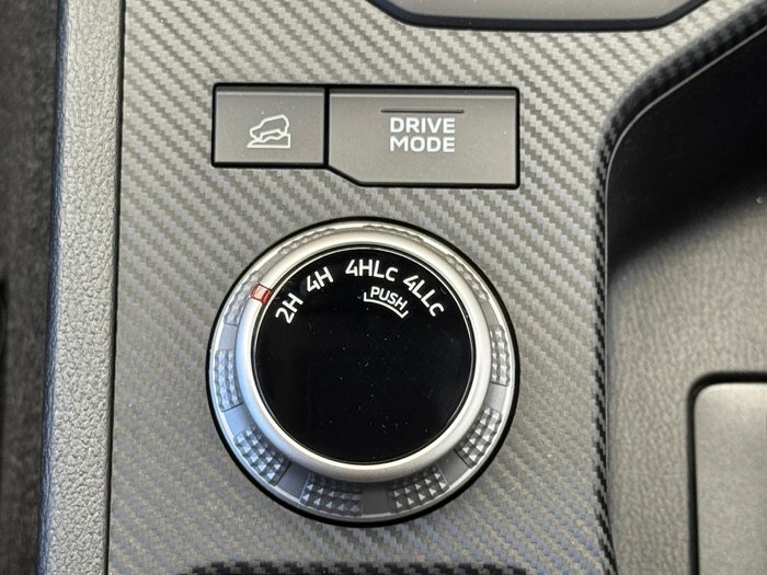 2024 Mitsubishi Triton GLX-R