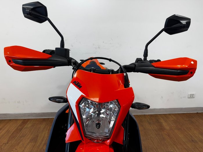2024 Ktm 690 SMC R ORANGE