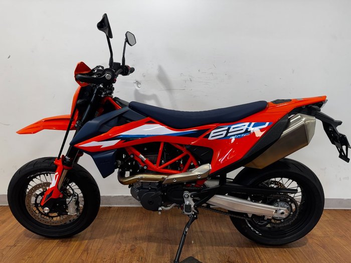 2024 Ktm 690 SMC R ORANGE