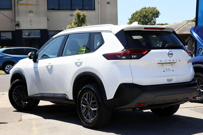 2025 Nissan X-TRAIL ST