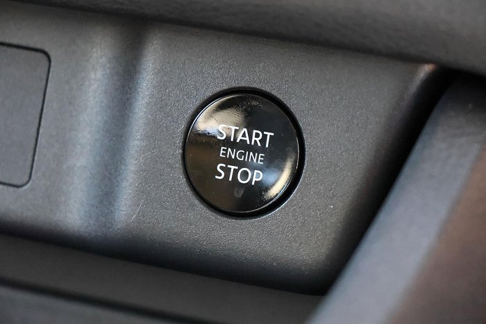 2025 Nissan X-TRAIL ST