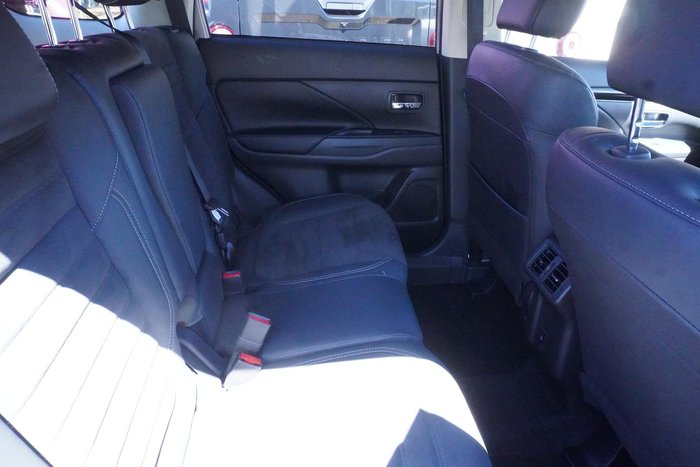 2019 Mitsubishi Outlander ES