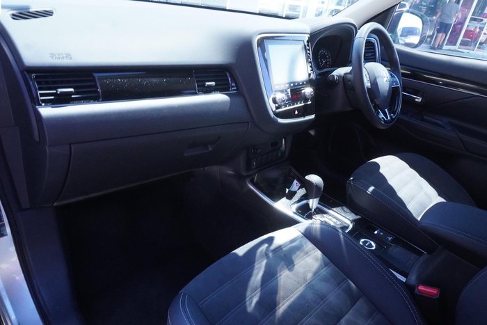 2019 Mitsubishi Outlander ES