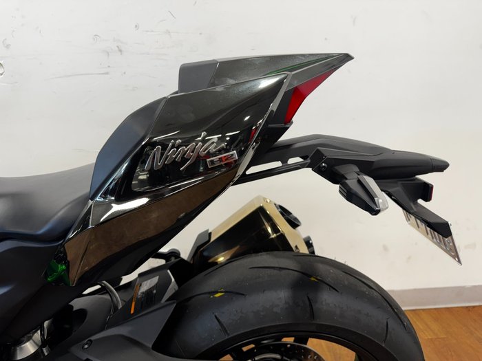 2025 Kawasaki NINJA H2 GREEN