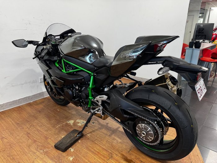 2025 Kawasaki NINJA H2 GREEN
