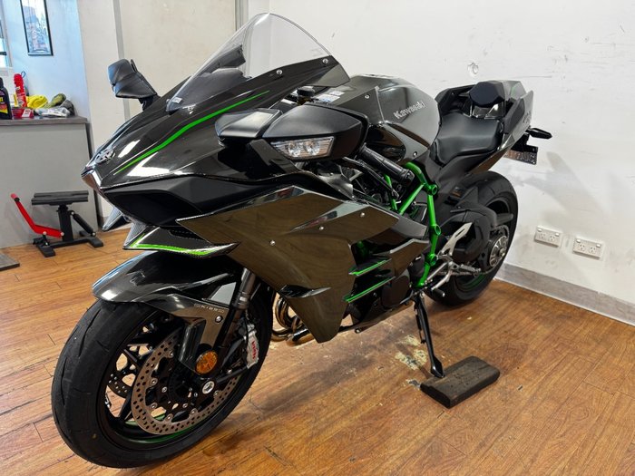 2025 Kawasaki NINJA H2 GREEN