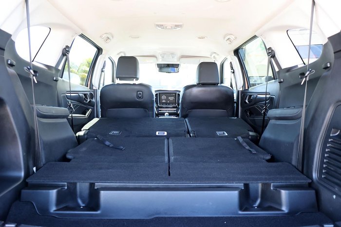 2022 Isuzu MU-X LS-T