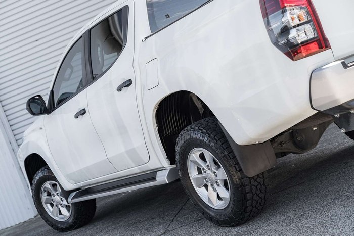 2019 Mitsubishi Triton GLX+