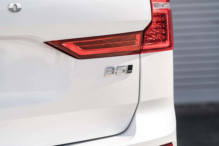 2023 Volvo XC60 Ultimate B5 Bright