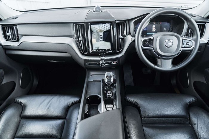 2023 Volvo XC60 Ultimate B5 Bright