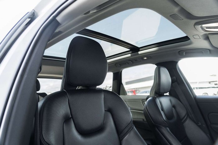 2023 Volvo XC60 Ultimate B5 Bright