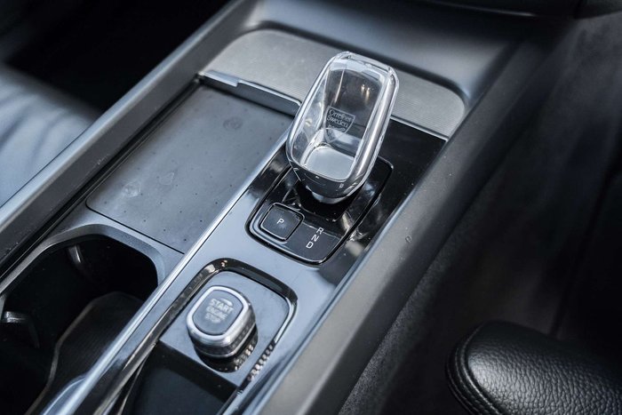 2023 Volvo XC60 Ultimate B5 Bright