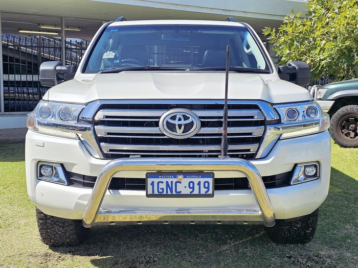 2018 Toyota Landcruiser VX VDJ200R 4X4 Dual Range Glacier White