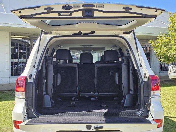 2018 Toyota Landcruiser VX VDJ200R 4X4 Dual Range Glacier White