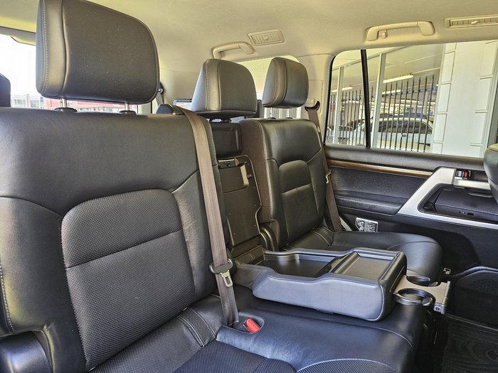 2018 Toyota Landcruiser VX VDJ200R 4X4 Dual Range Glacier White