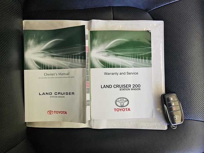 2018 Toyota Landcruiser VX VDJ200R 4X4 Dual Range Glacier White