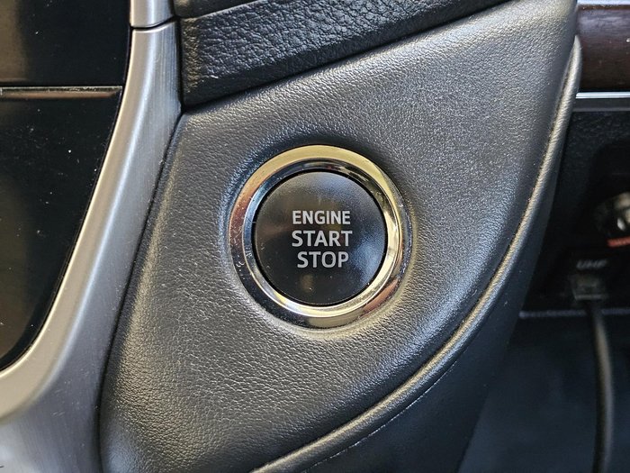 2018 Toyota Landcruiser VX VDJ200R 4X4 Dual Range Glacier White