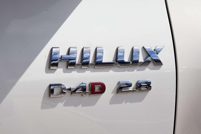 2022 Toyota Hilux SR