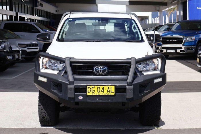 2022 Toyota Hilux SR