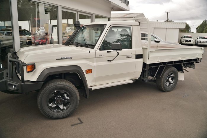 2025 Toyota Landcruiser GXL