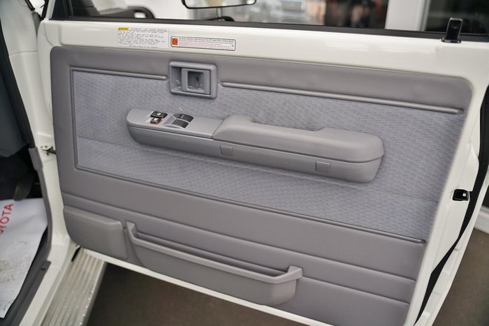 2025 Toyota Landcruiser GXL