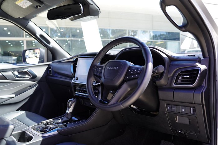 2025 Isuzu MU-X LS-T