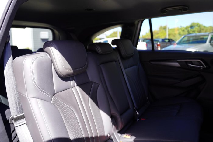 2025 Isuzu MU-X LS-T