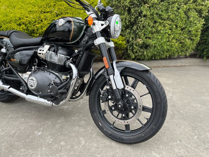 2026 Royal Enfield SUPER METEOR 650 Interstella Green