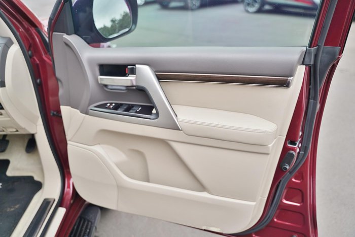 2020 Toyota Landcruiser VX