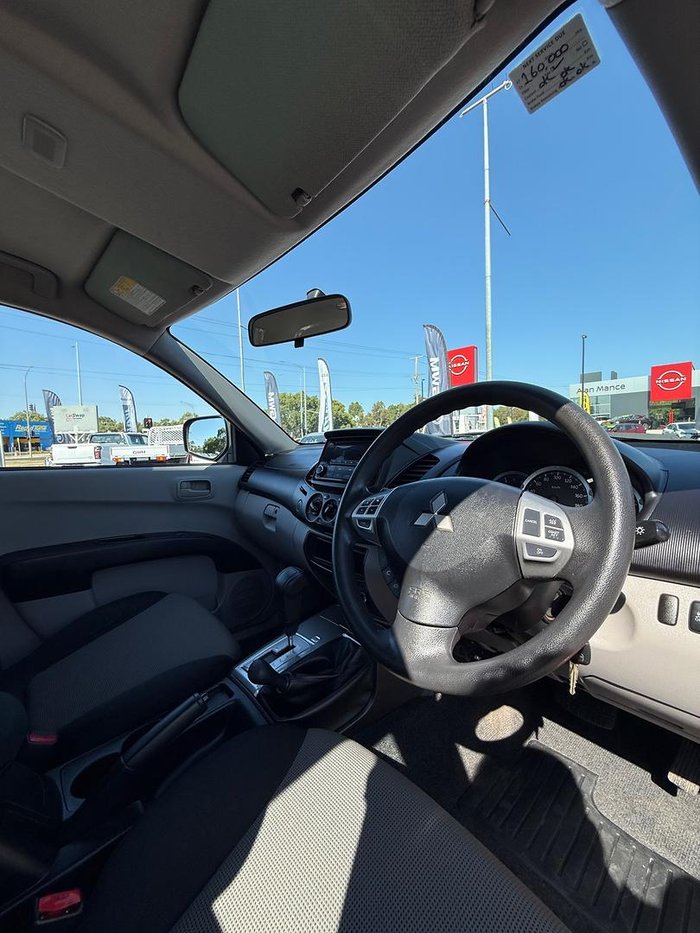 2014 Mitsubishi Triton GLX