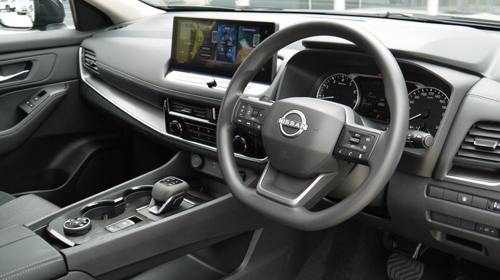 2026 Nissan X-TRAIL ST