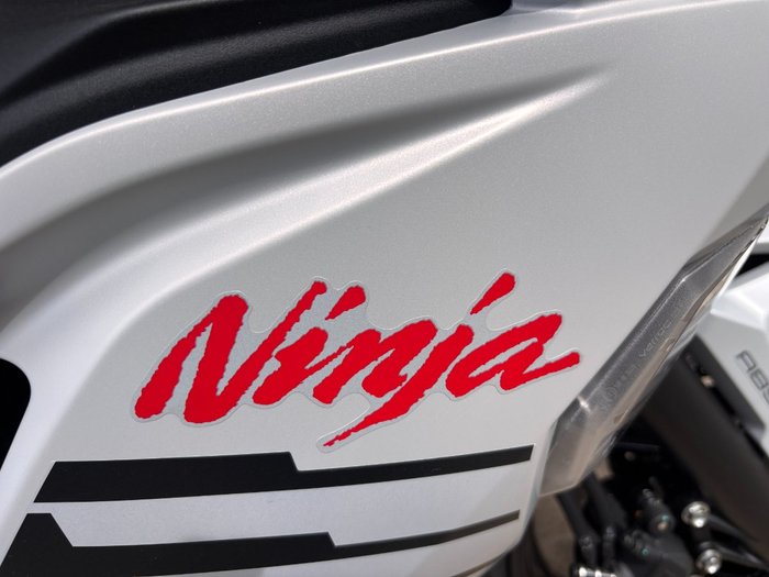 2026 Kawasaki 2026 Kawasaki 650CC NINJA 650 LAMS SILVER