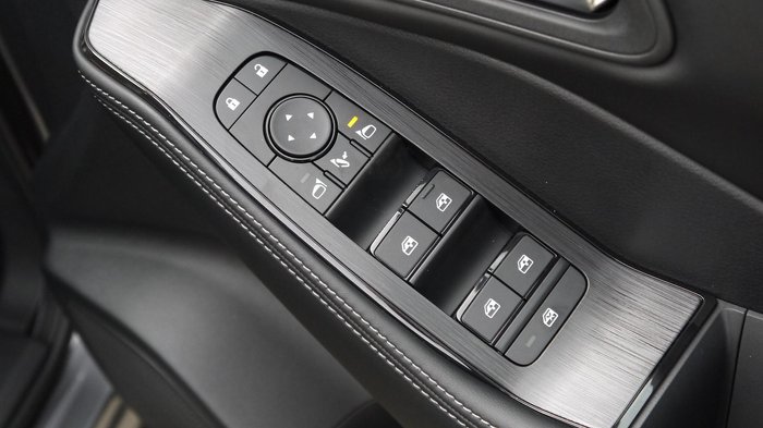 2026 Nissan X-TRAIL ST