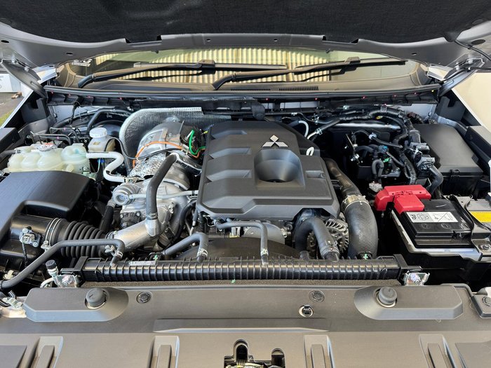 2025 Mitsubishi Triton GLX-R