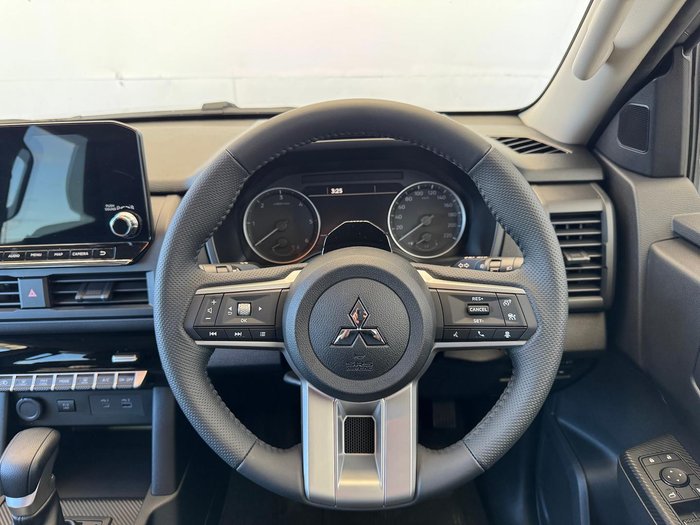 2025 Mitsubishi Triton GLX-R