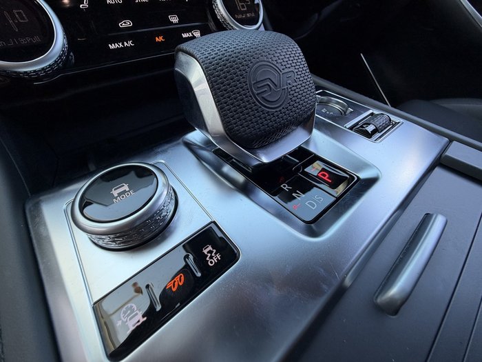 2024 Jaguar F-PACE SVR 575 Edition