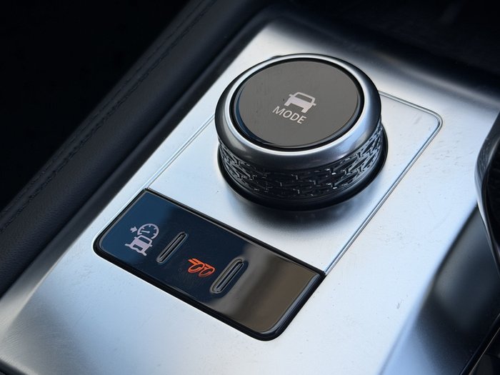 2024 Jaguar F-PACE SVR 575 Edition