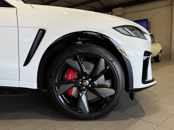 2024 Jaguar F-PACE SVR 575 Edition